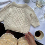 Patroon PetiteKnit - Moby Sweater Baby (engels)